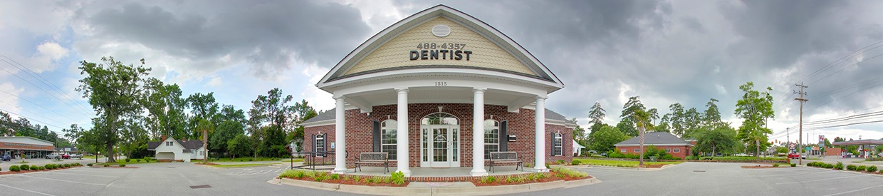 Outside view of American Dental Care in Conway South Carolina