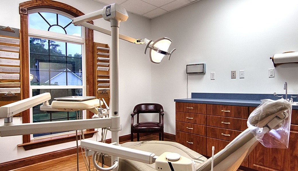 Modern dental treatment room